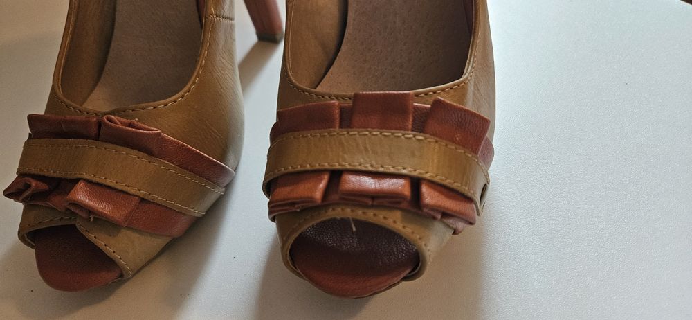Szpilki buty na obcasie żółte