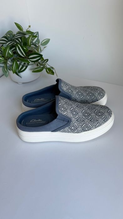 Жіночі сліпони Clarks