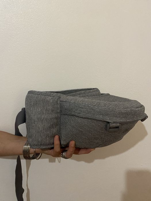 Chicco Hip Seat Carrier64552361021570124
