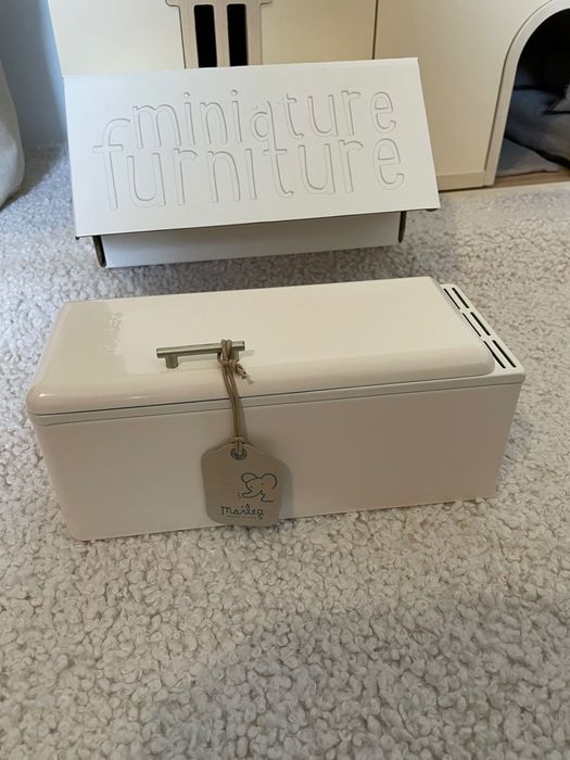 Lodówka metalowa Maileg 22 cm