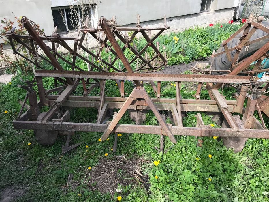 Трактор ЮМЗ (2005) ескаватор (плуги, культиватор, косарка та інше)