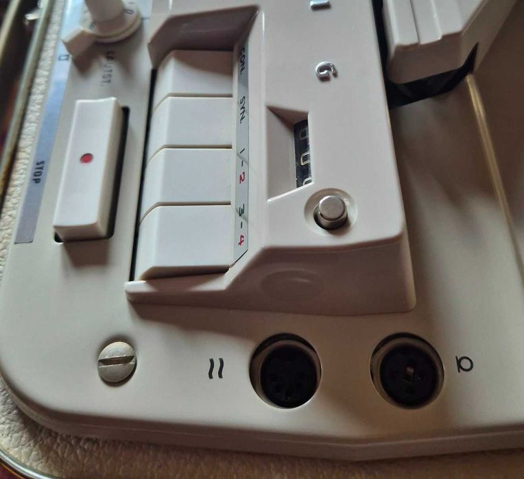 Magnetofon szpulowy Grundig TK42