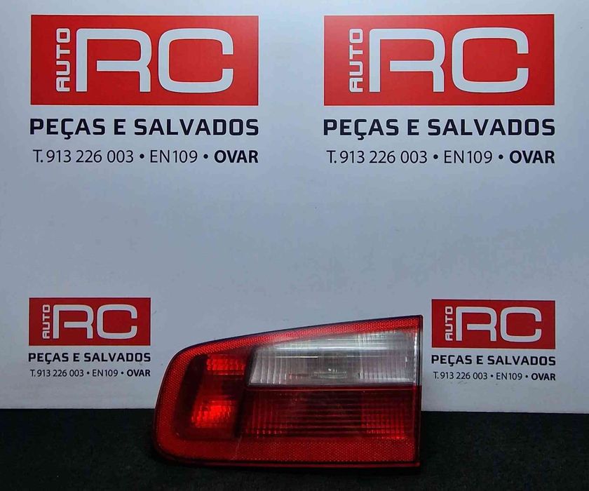 Farolim da Mala Direito 8200002476 - RENAULT LAGUNA II