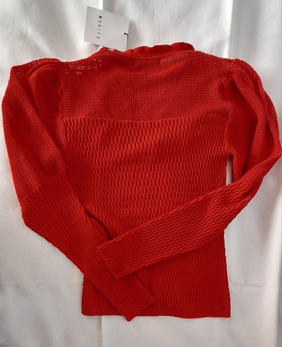 Czerwony lekki sweterek Mohito XS