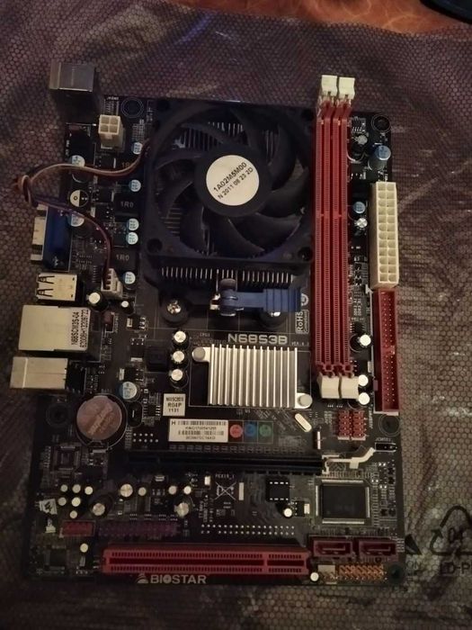 Комплект материнська плата Biostar N68S3B + Atlon II X2 250 + кулер