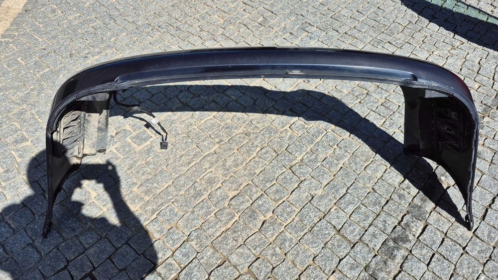 Para-Choques Traseiro Audi A4 B5 8D Sedan Facelift Com Lip e Sensores Originais