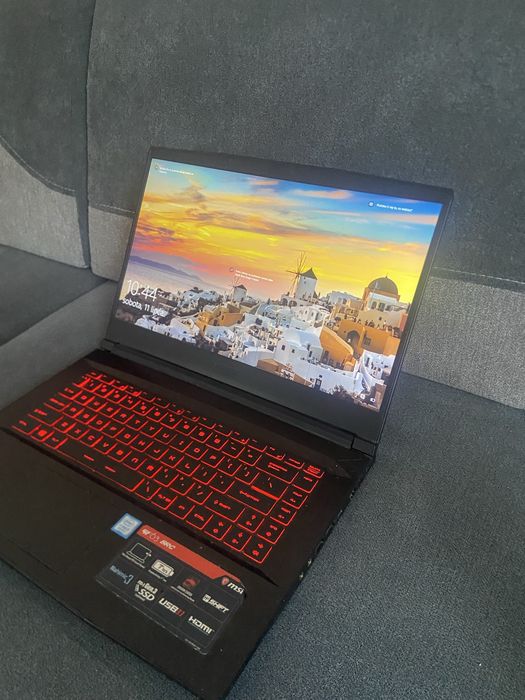 Laptop gamingowy MSI GF63 8RC
