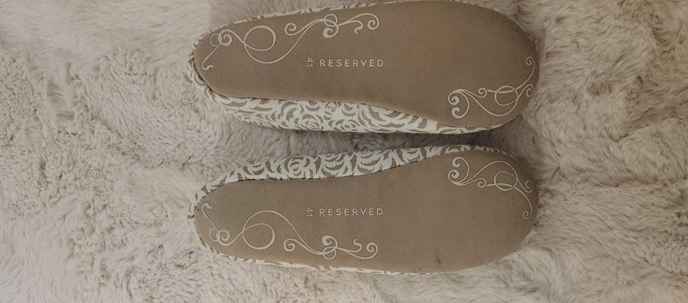 Reserved kapcie baleriny rozm 41 stan NOWE