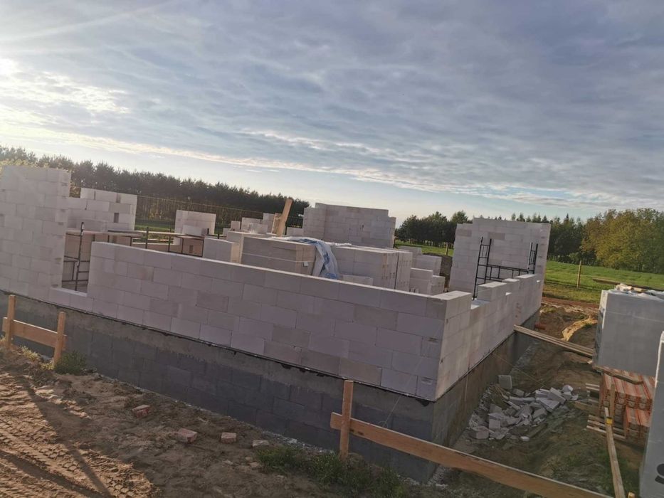 Usługi budowlane Murarz wykończenia fundamenty kominy  hydraulika