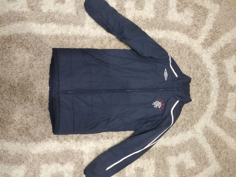 Зимняя спортивная куртка, пуховик