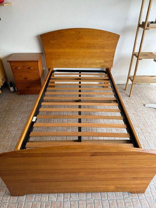 Cama solteiro com colchão