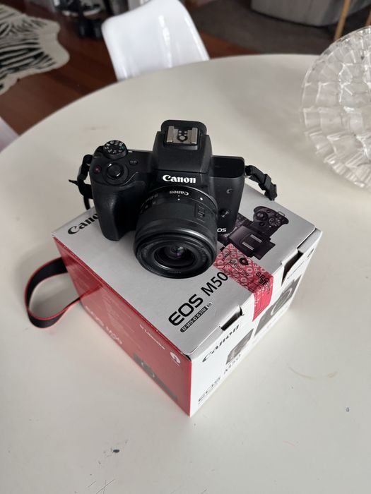 Canon EOS M50 Mark II c/ 3 Baterias
