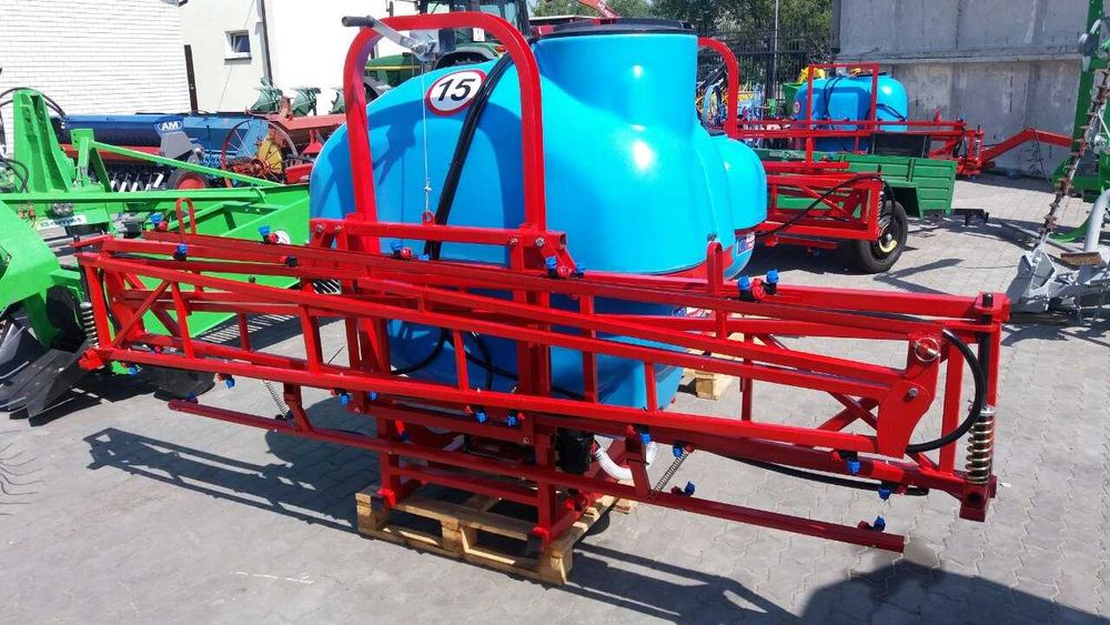 обприскувач навісний на трактор (навесной польский  опрыскиватель )