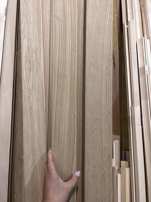 Плінтус дуб шпонований