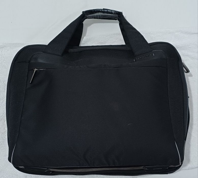 Mala Samsonite espaçosa para portáteis (com etiquetas originais)