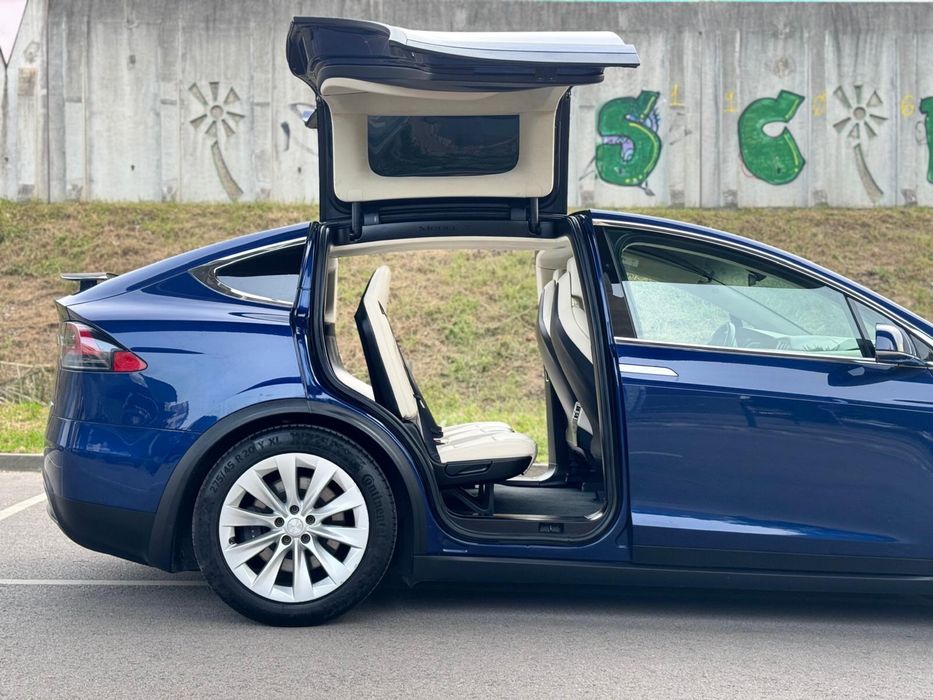 Tesla model X 100D