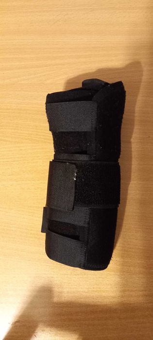 Бандаж на лучезапястный сустав (Левая Рука)