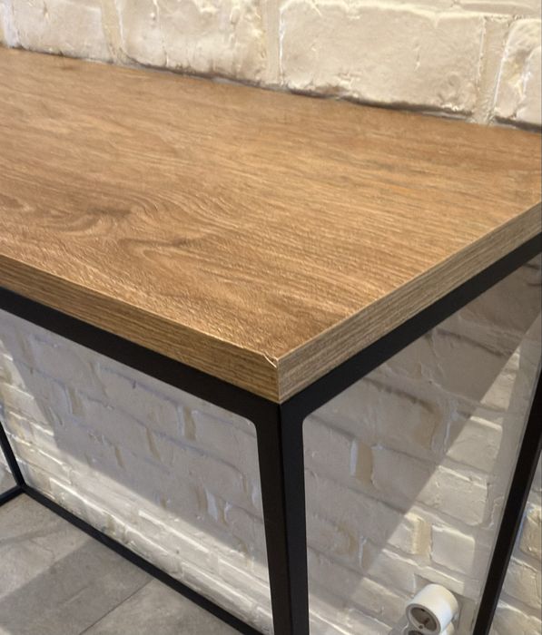 Konsola na metalowych nóżkach Hugle 110x80x35