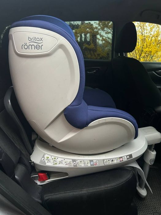 Britax Romer dualfix автокрісло що крутиться на 360° в супер стані!  ГАРНИЙ ТОРГ!