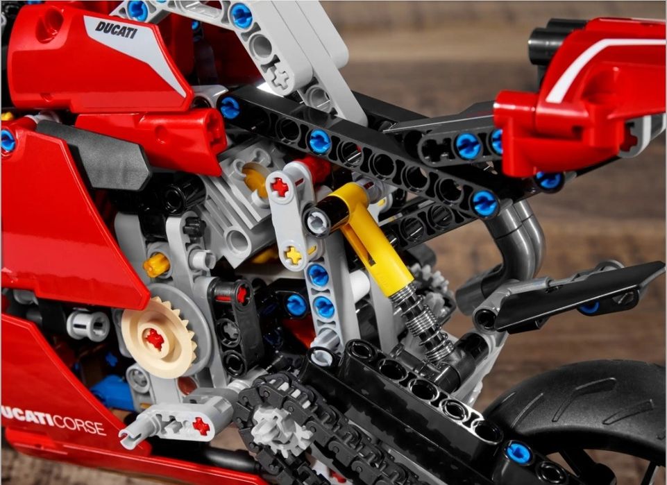 Lego Ducati Ducati Panigale V4 R

S