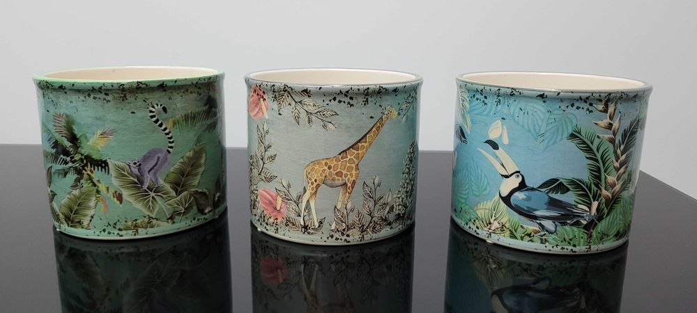 Vasos diversos em cerâmica