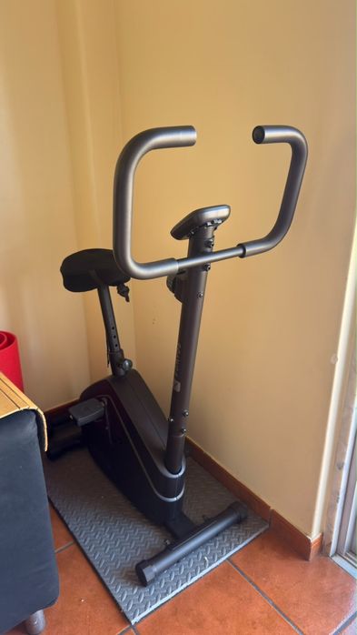 Bicicleta Estática DECATHLON