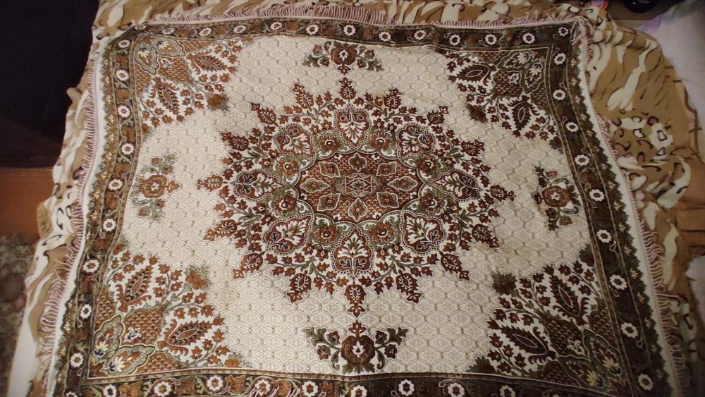 Покрывало на кровать,диван нове