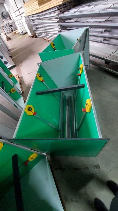 Karmnik skrzynkowy TUCZNIK 3x2 dwustronny solidny import  Holandia