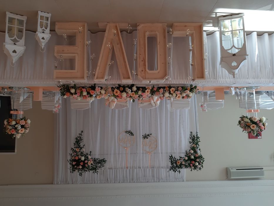 Napis drewniany LOVE przed stół 80 cm