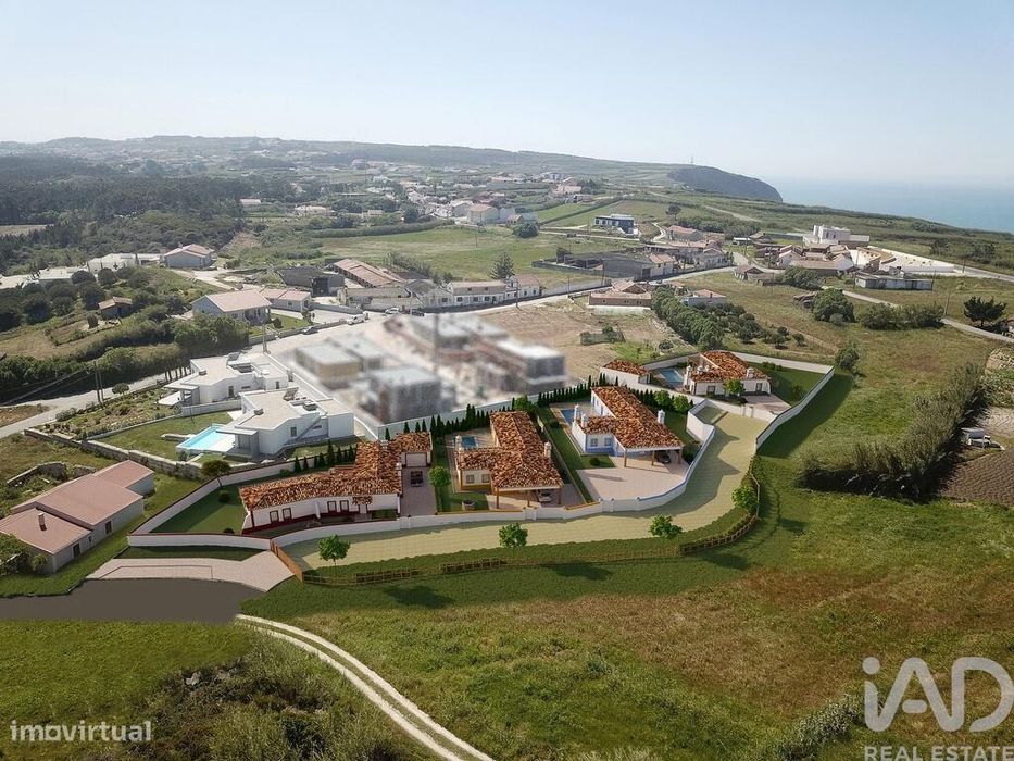 Casa T3 em Caldas da Rainha - Santo Onofre e Serra do Bouro de 185,00