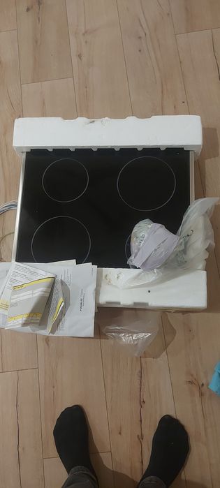 Продам варочну поверхню goreni новая