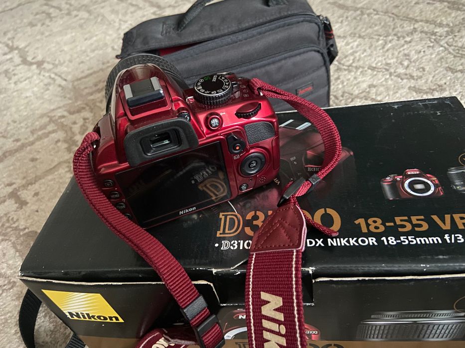 Продам фотоапарат Nikon D3100