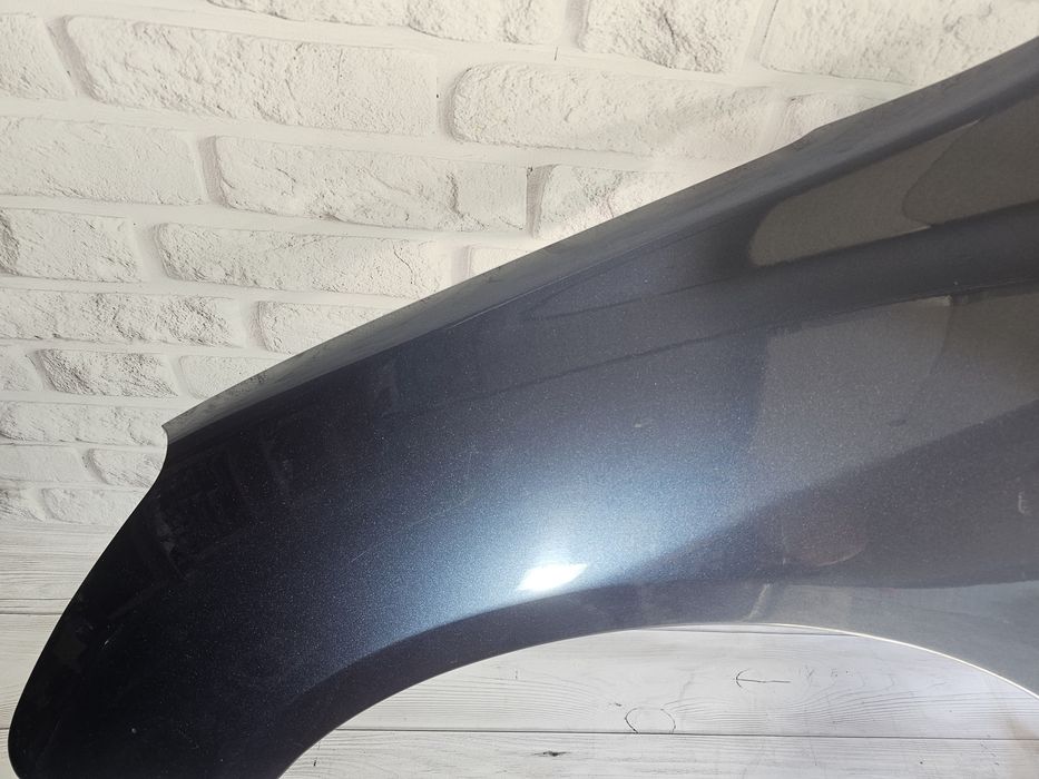Оригінальне крило Ліве / Праве Honda Civic 7 EU