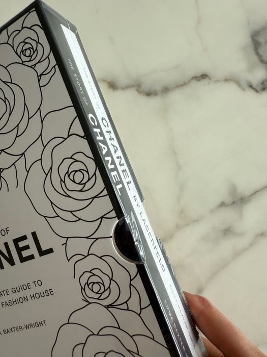 Story of Chanel Karl design fashion art book hardcover coffee table