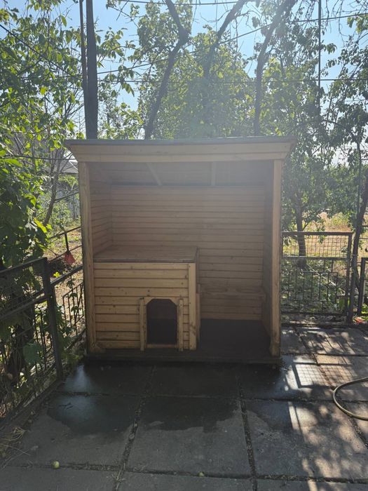 Продам срочно будку для собаки.