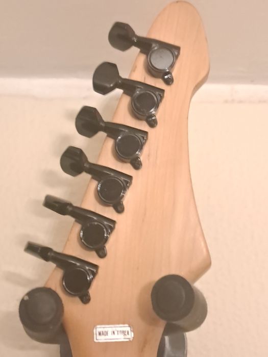 Guitarra elétrica Aria pro 2 left handed