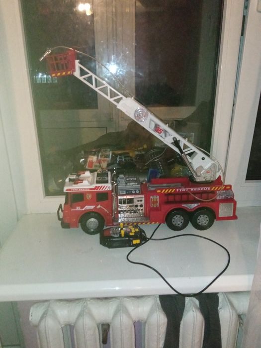 Пожарна машина на пульту