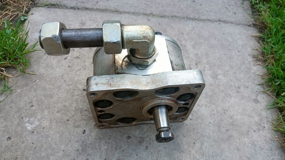 Bułgarska pompa hydrauliczna "Hydraulika" 17.5 MPa