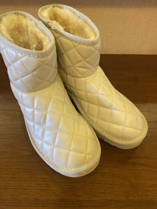 Чоботи уггі зима