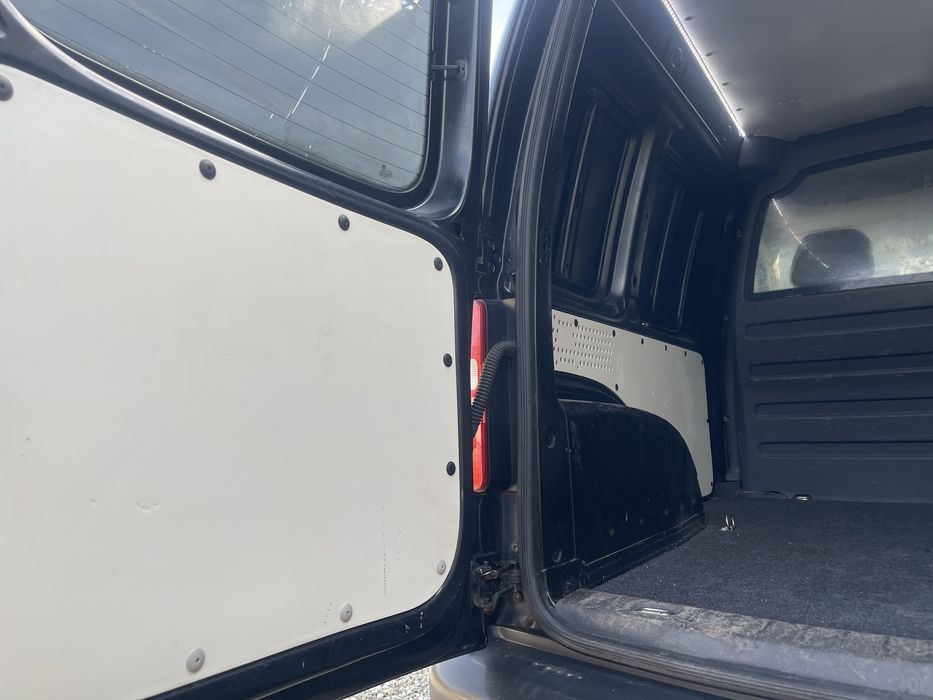 VW Caddy 2.0 TDI 140KM 4Motion -Webasto -Grzane Fotele