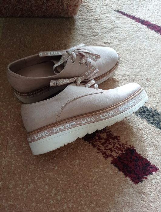 Туфлі, лофери жіночі