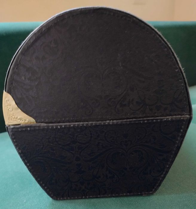 GHD Deluxe Midnight pokrowiec pudełko kuferek puzderko dark Gothic