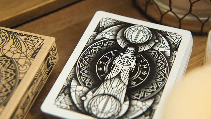 Baralho de Cartas Salem, Ornate White Scarlet, Infinitas e Division