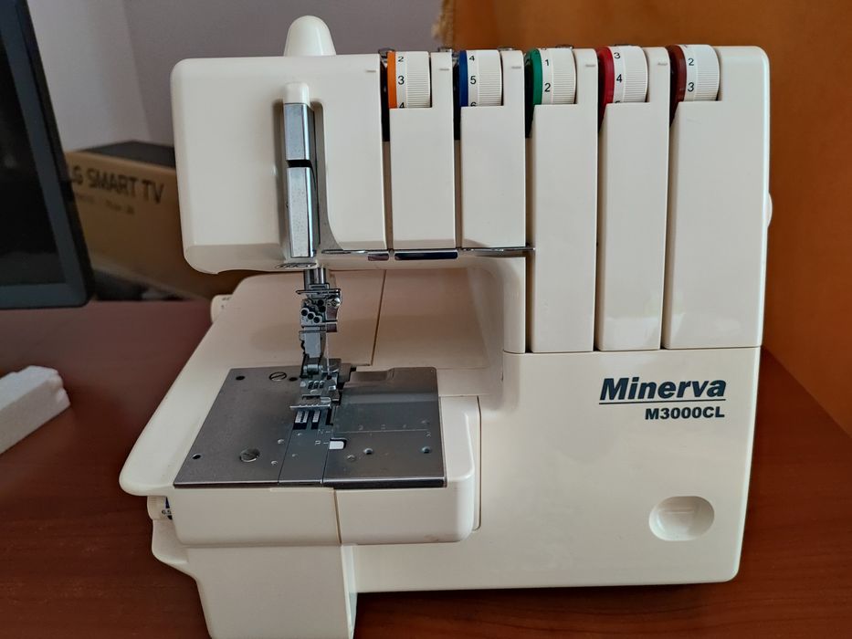 Коверлок MINERVA M3000CL
