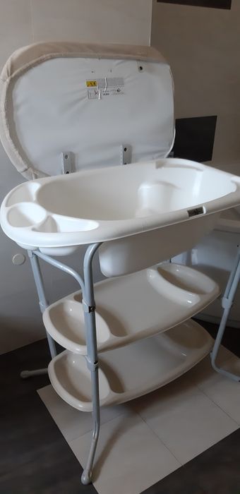 Muda Fraldas / Banheira