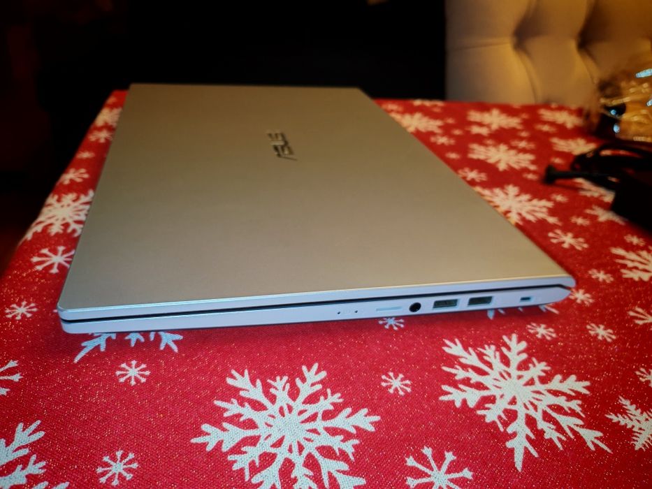 Portátil ASUS F509U 12Gb RAM