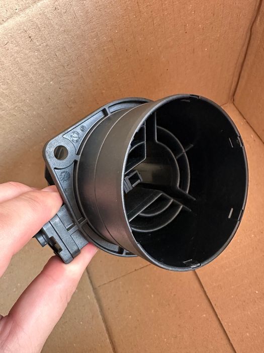 Розходомір повітря 05L906461E 05L906461B VW Golf 7 8 T7 Tiguan Оригіна