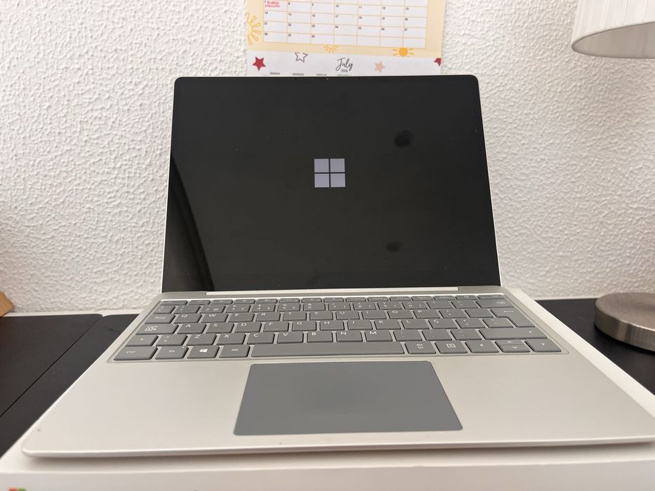 Microsoft Surface Laptop Go