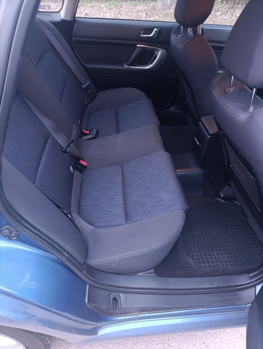 Sprzedam uszkodzone Subaru Legacy