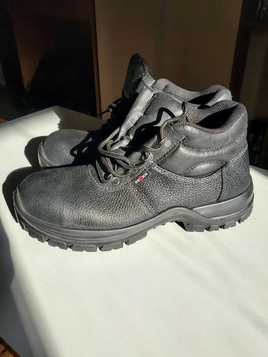 Ботінки (черевики) робочі нові  р. 42-43